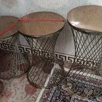 میز کنار سالنی