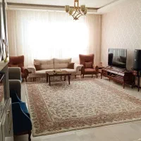 آپارتمان فروشی با پارکینگ اختصاصی در منزل آباد