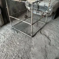 قفس پرنده آهنی