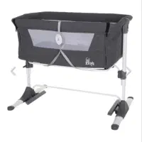 گهواره کنار مادر کودک