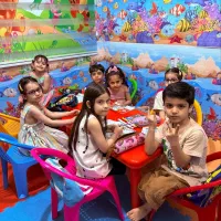 زبان انگلیسی را در آکادمی آفاق شهر تجربه کنید