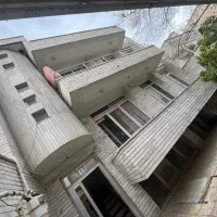 رهن حیاط 220متر/دوطبقه و نیم/دوسرویس/کوچه باغ/