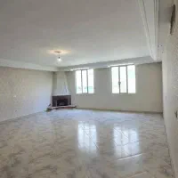 ۱۱۵ متر دو خواب بزرگ/طبقه دو/قدرالسهم دار/در لاله