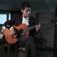 آموزش تخصصی گیتار پاپ و کلاسیک