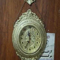 ساعت دیواری طلائی