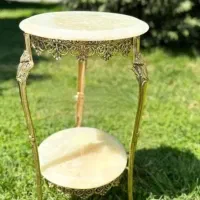 میز برنجی