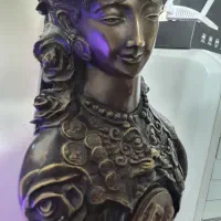 مجسمه ملکه فرانسه برنز ۶۰در۴۰