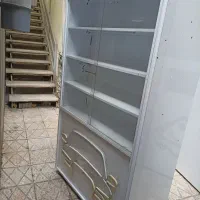 ویترین بزرگ دو طرفه با کمد