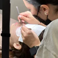 لیفت و اکستنشن مژه
