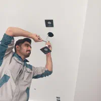 برقکار ساختمان رف اتصالی.... با ۱۵سال سابقه