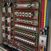 خدمات برق صنعتی  تابلو برق و برقکار ساختمان