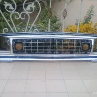 جلو پنجره جیپ آهو قدیم و شیشه و زه کابین عقب