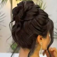 میکاپ و شنیون حرفه ای با قیمت استثنایی