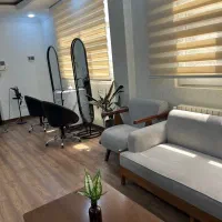 اجاره ی صندلی و تخت و میز در سالن زیبایی