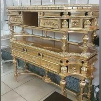 میز کنار سالنی