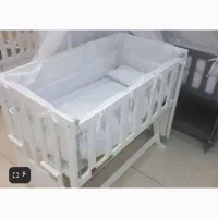 تخت کنار تخت مادر