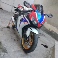 cbr1000سی بی 1300سوزوکی