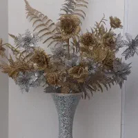 گلدان اینه ای به همراه گل