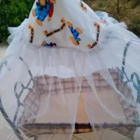 پشه بند با تخت گهواره ای