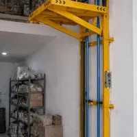 بالابر مغازه یا فروشگاهی
