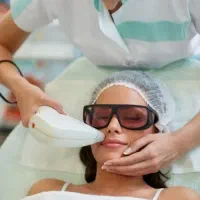 اپراتور لیزر خانم در شهریار، خ ولیعصر
