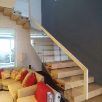 نرده شیشه‌ای و استیل