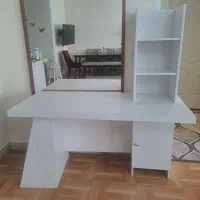 میز تحریر و کتابخانه برند و شرکتی