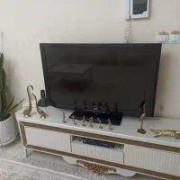 تلویزیون ۴۲ اینچ