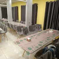 میز و صندلی برای کافه و رستوران