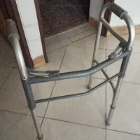 واکر|آرایشی، بهداشتی، درمانی|اصفهان, سنبلستان|دیوار