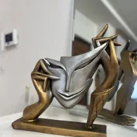 مجسمه و شکلات خوری مینا کاری