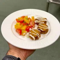 کمک آشپز و نیروی آماده ساز / آقا