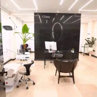 فروشنده خانم حضوری خدمات زیبایی