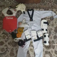 لباس و لوازم جانبی تکواندو