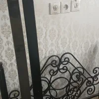 تخت فلزی
