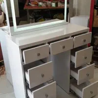 میز آرایشی ۹ کشو آینه LED
