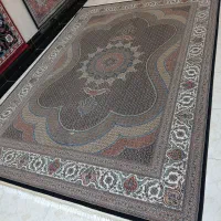 فرش کارکرده ونو ریزماهی وطرح دیگر۷۰۰شانه اکرولیک‌
