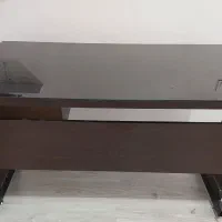 میز تحریر ۲ کشو ۱۴۰ در ۷۰، پایه فلزی با شیشه