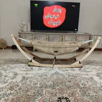 گهواره وتخت کنار مادر نونو