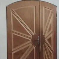 درب چوبی قاب دار سالم