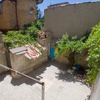 ۹۴متر ویلایی دوطبقه قدیمی ساز    ارزنده