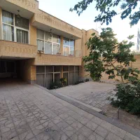 ویلای-دوطبقه-دربستی