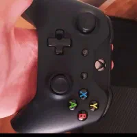 ایکس باکس وان ۵۰۰ گیگ تک دسته