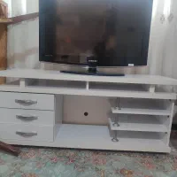 میز تلویزیون سفید رنگ