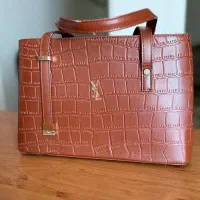 کیف و شال و روسری