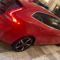 ولوو v40 rdisign