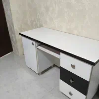 میز تحریر یا میز کامپیوتر