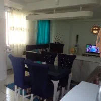 میزناهار خوری ۴ نفره فقط بخاطراینکه خونم کوچیک