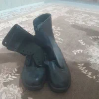 پوتین سایز ۴۴و۴۳ بفرش میرسد