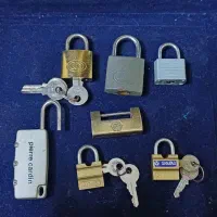 تعدادی قفل  قدیمی انتیک کلکسونی